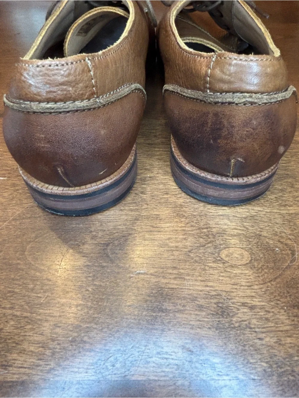 Clarks Tan/Brown Leather Derby Oxfords